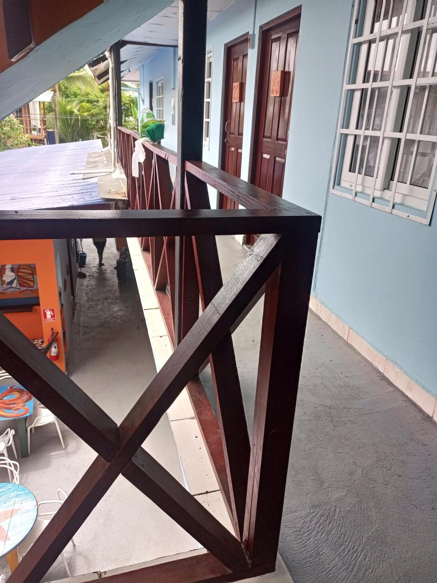 Surfari Bocas Hostel Bocas del Toro Exterior photo
